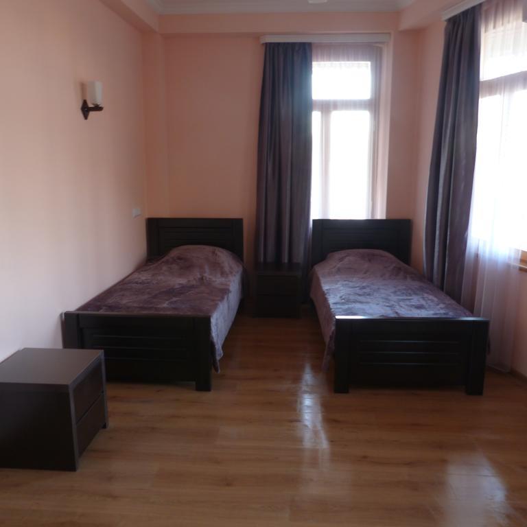 Anano Apartment On Botanikuri Tbilisi Room photo