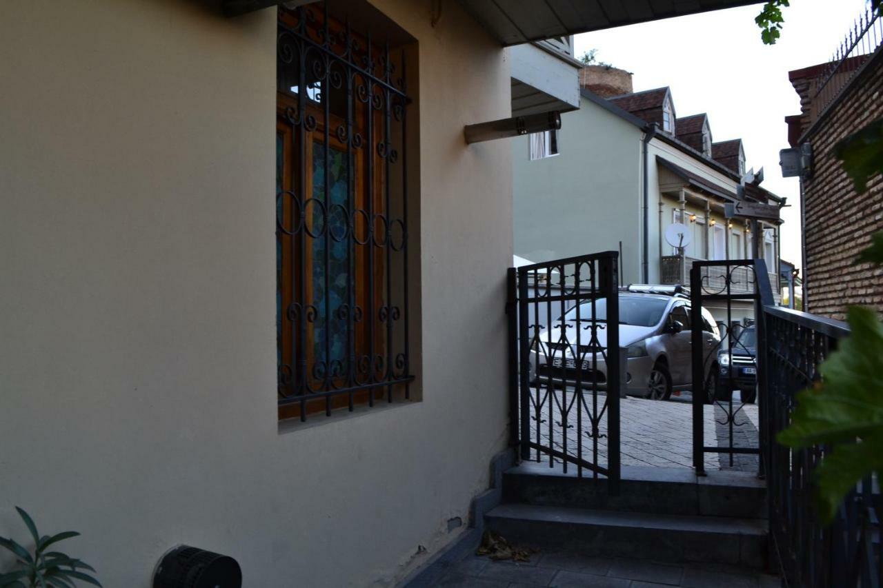 Anano Apartment On Botanikuri Tbilisi Exterior photo